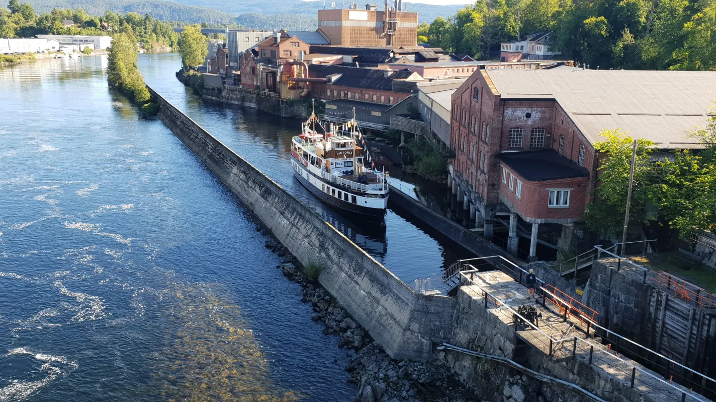 Victoria på vei inn til Ulefoss