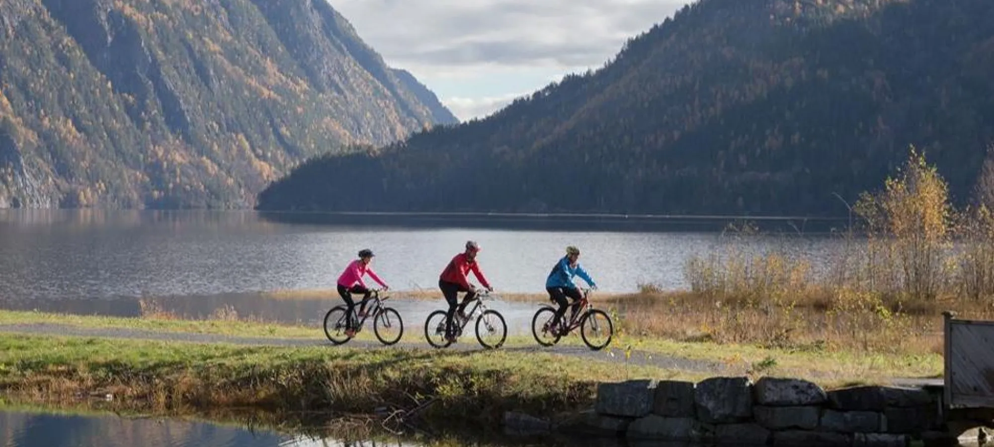 Bike ride from Fjågesund to Straand Hotel