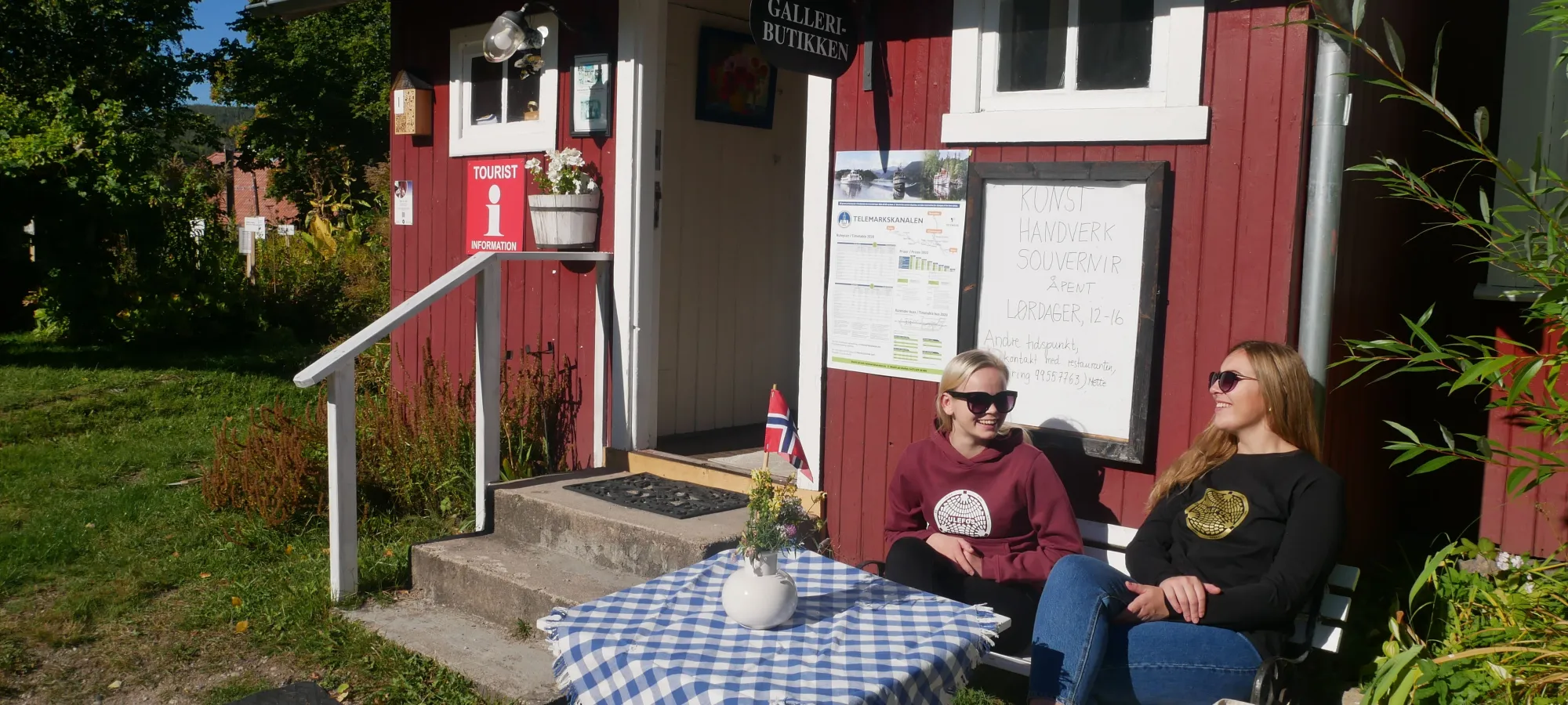 Kulturhistorisk smakebit - halvdagstur formiddag (båt først)